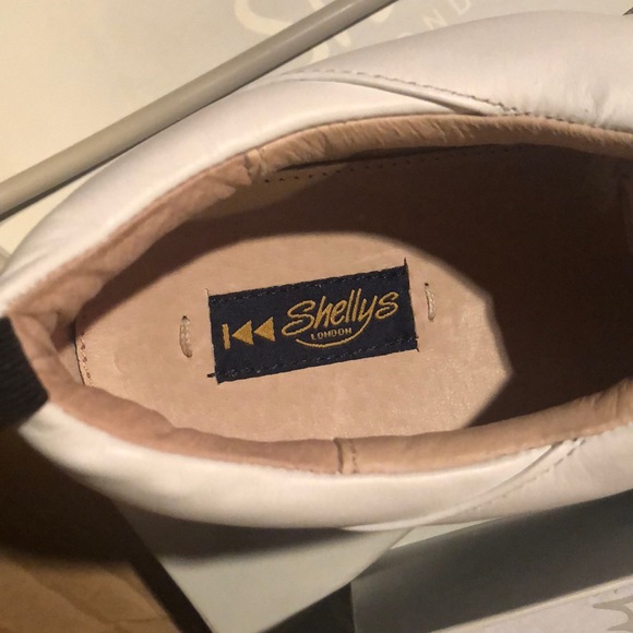 Shoes - Picture 4 of 5